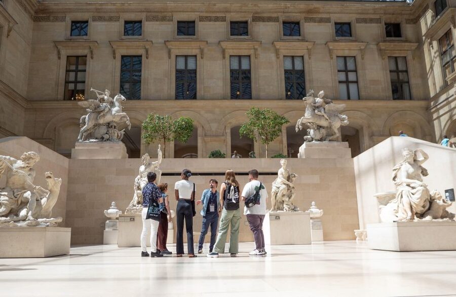 Paris: Louvre Museum Highlights and Mona Lisa Tour - Ancient Greece First: Venus de Milo and Winged Victory of Samothrace