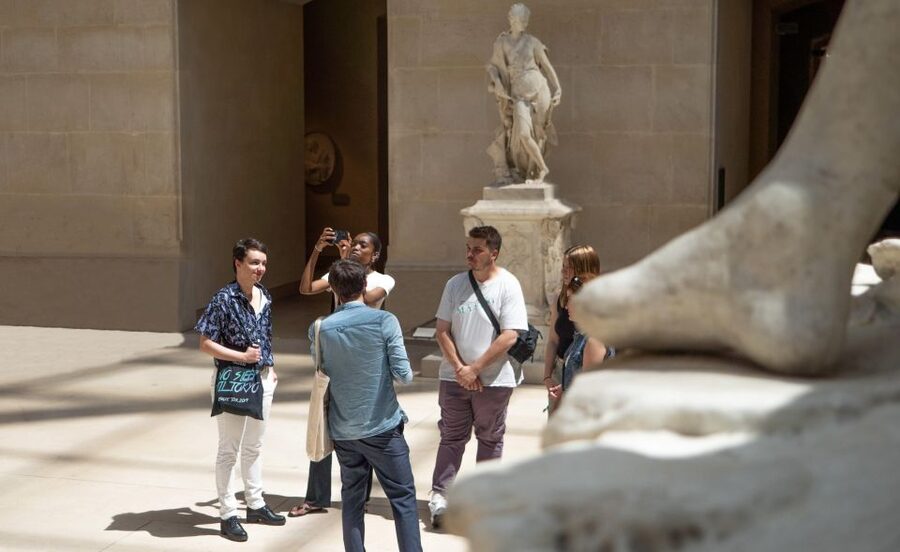 Paris: Louvre Museum Highlights and Mona Lisa Tour - Timing Tips: When the Louvre Feels Most Manageable