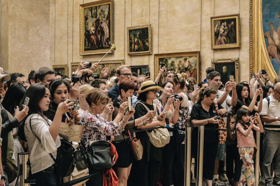 Paris: Louvre Museum Hosted Entry & Masterpieces Audio Guide - Hosted entry at the Louvre: where to meet and how not to miss it