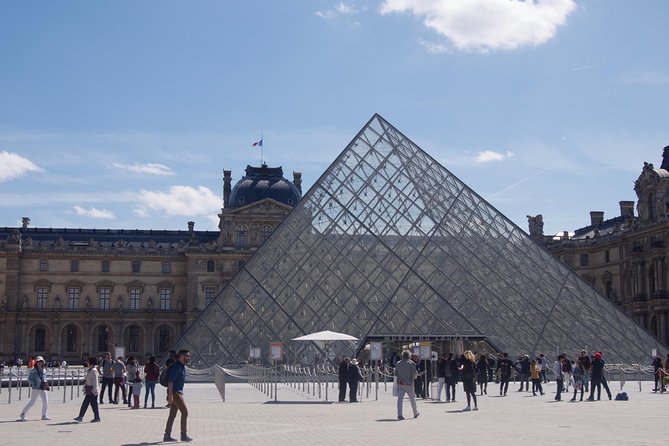 Paris Louvre Museum Must-Sees Guided Tour - Who should book this Louvre tour, and who should skip it