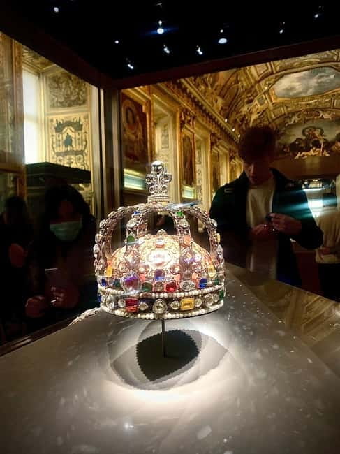 Paris: Louvre Museum Skip-the-Line Tickets for Monalisa - The guide experience: friendly, informative narration matters