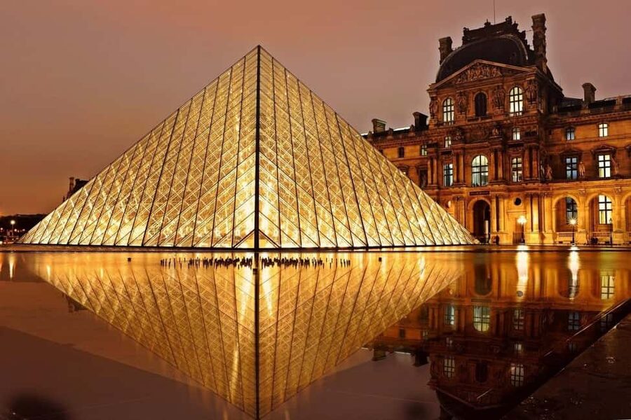 Paris: Louvre Museum Ticket with Optional Hosted - Optional Outside Host: When It’s Worth It (and When It Isn’t)
