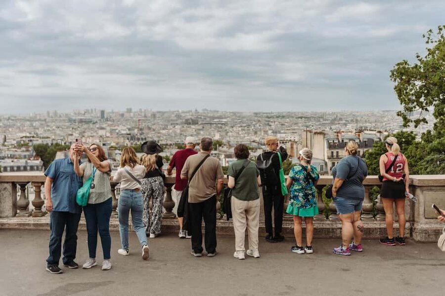 Paris: Louvre or Orsay, Eiffel Tower, City Walk & Cruise - The Louvre or Musée d’Orsay: how to see the masterpieces without wandering