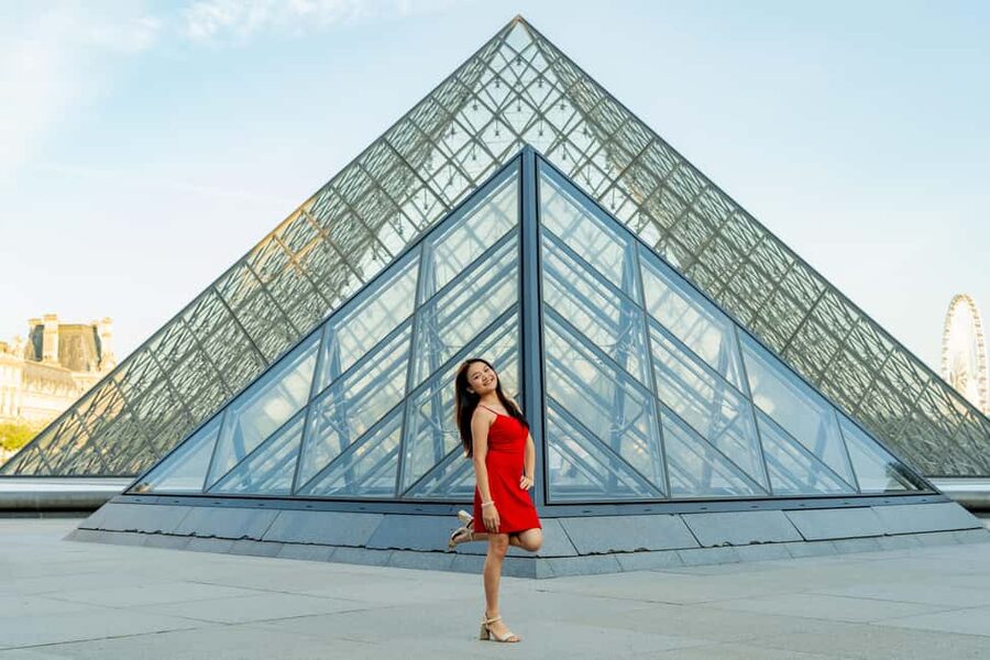 Paris: Louvre Photo Shoot - The Photo Stops: Pyramid Views, Grand Palace Angles, and Arches