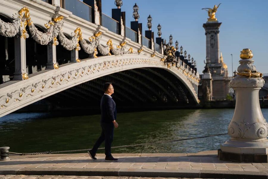 Paris: Louvre photoshoot or Seine bridges Eiffel Tower walk - Eiffel Tower finish: making the iconic shot look flattering