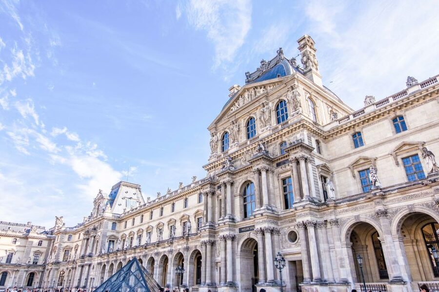 Paris: Louvre Reserved Ticket and River Cruise Combo - Should you book this Louvre + Seine cruise combo?