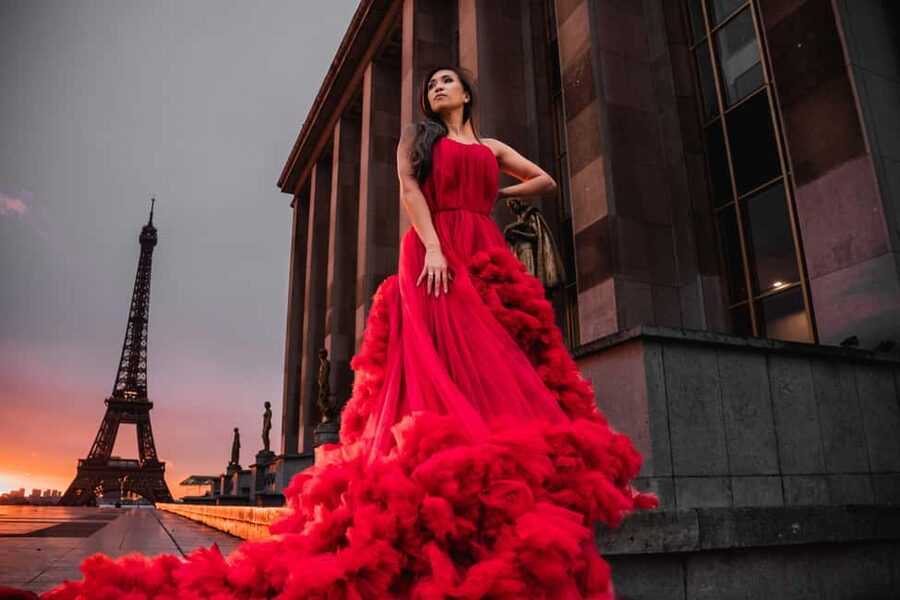 Paris: Luxury Photoshoot near the Eiffel Tower Photos in 24H - A 30-Minute Eiffel Tower Photo Session You Can Actually Enjoy