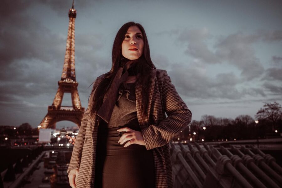Paris: Luxury Photoshoot near the Eiffel Tower Photos in 24H - What You Get in 24 Hours: 20 Edited Photos in a Shareable Gallery