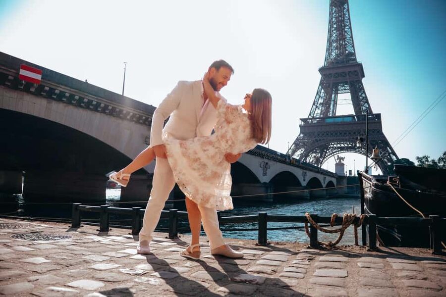 Paris: Luxury Photoshoot near the Eiffel Tower Photos in 24H - Money and Value: Is $53 for Up to Two Actually Fair?