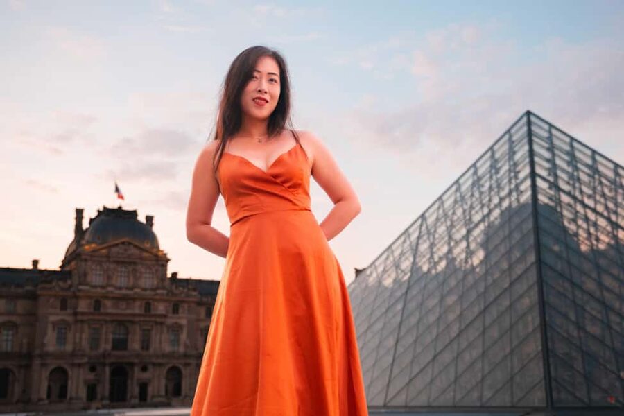 Paris: Luxury Photoshoot near the Eiffel Tower Photos in 24H - Where We Meet Near the Eiffel Tower (and What That Means for Your Photos)