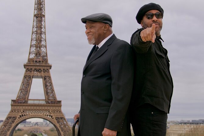 Paris: Luxury Private Photo Eiffel Tower & Louvre pyramid - Trocadéro viewpoints: where your Eiffel photos start strong