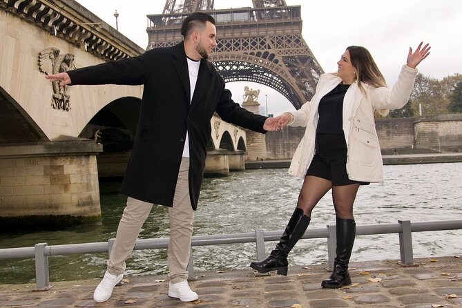 Paris: Luxury Private Photo Eiffel Tower & Louvre pyramid - What you’re really buying for $264.90 per person