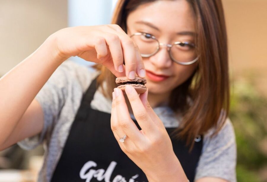 Paris: Macaron Class at Galeries Lafayette - What You Leave With: 4 Macarons, Two Recipes, and Confidence