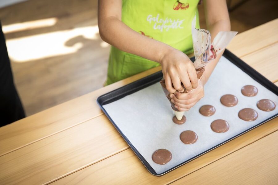 Paris: Macaron Class at Galeries Lafayette - Language Options: English Most Days, French on One Weekly Slot