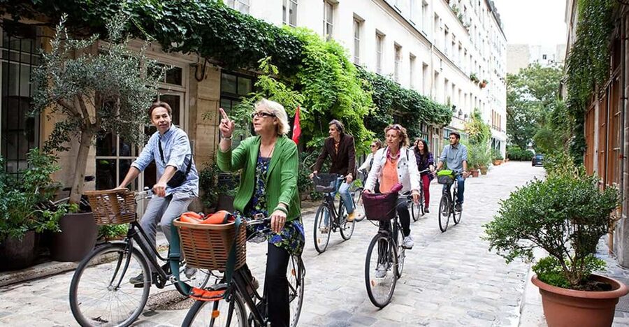 Paris Marais Bike Tour with Cheese & Sweet Tastings - The Marais stretch: where the streets teach you how to look