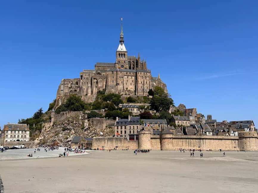 Paris: Mont Saint-Michel Day Tour with Chinese Tour Guide - Getting There: Porte Maillot Pickup and the Realities of Coach Time