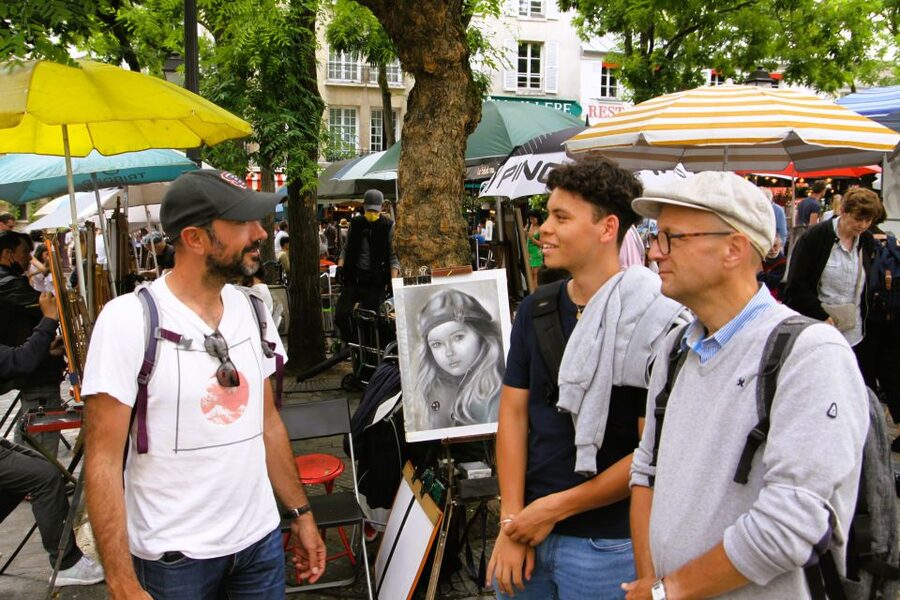 Paris: Montmartre Culture and Local Pastries Walking Tour - Pastries and drinks: you get the best picks, not a tasting bill