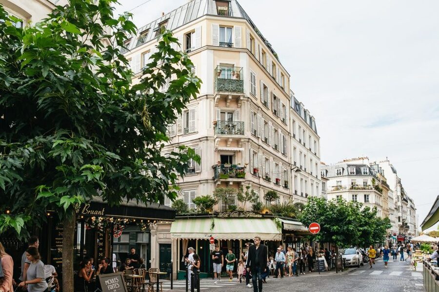 Paris: Montmartre Food and Wine Guided Tour - How long it really feels: 3 hours on the clock, more in conversation