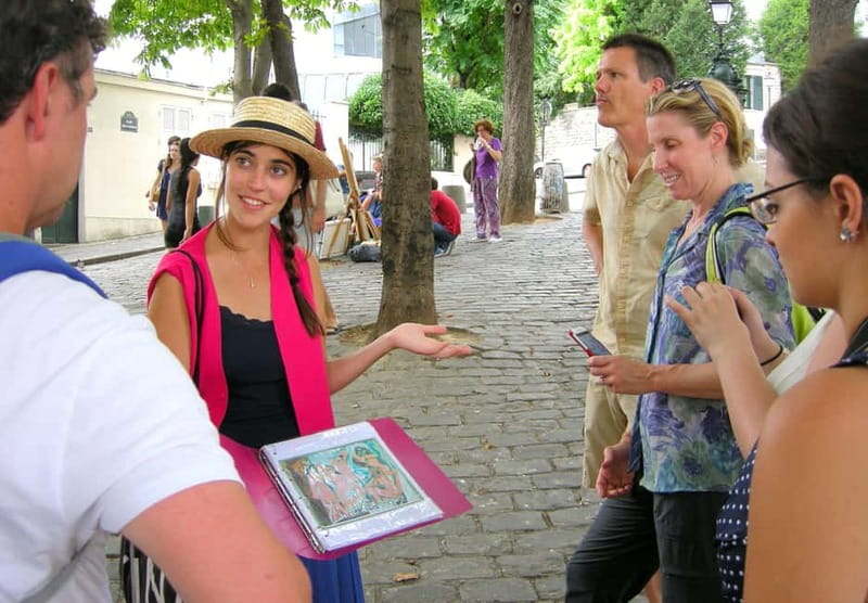 Paris: Montmartre Guided Walking Tour - Moulin Rouge to Sacré-Cœur: iconic landmarks, handled without the chaos