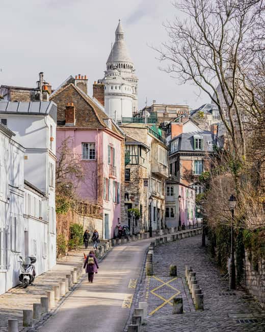 Paris: Montmartre Hidden Gems and Highlights Walking Tour - Guide quality: why this tour earns its high rating