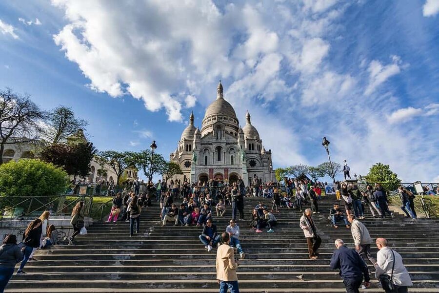 Paris: Montmartre hidden gems walking Tour with Local Guide - Starting at Sacré-Cœur: where your Montmartre story begins