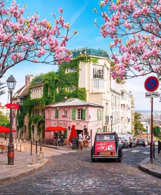 Paris: Montmartre Hill & Sacré-Cœur Guided Walking Tour - Climbing to Sacré-Cœur: The Panoramic Payoff and the Real Rules