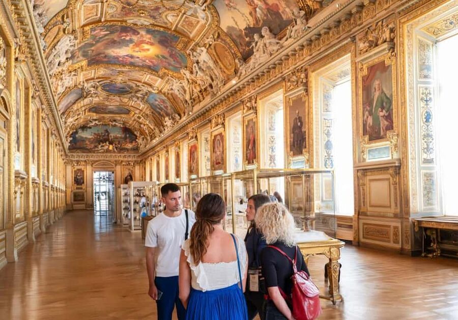 Paris: Montmartre, Notre-Dame, & Louvre Tour with Cruise - Seine River cruise from Vedettes de Paris: the calm finale