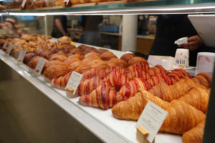 Paris: Montmartre Pastry and Chocolate Tasting Tour - Why Montmartre Tastes Better Than a Typical Paris Food Stop