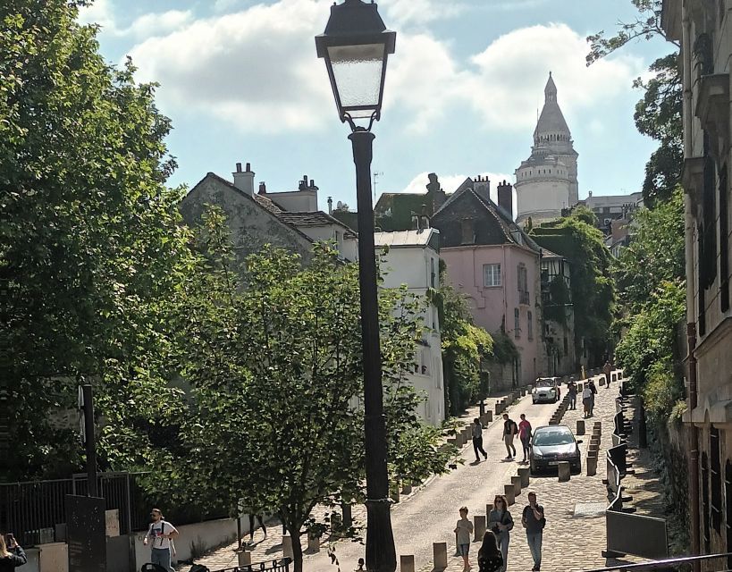 Paris: Montmartre Private Guided Tour & River Cruise Option - Price and value: $85 for private guidance plus a real plan