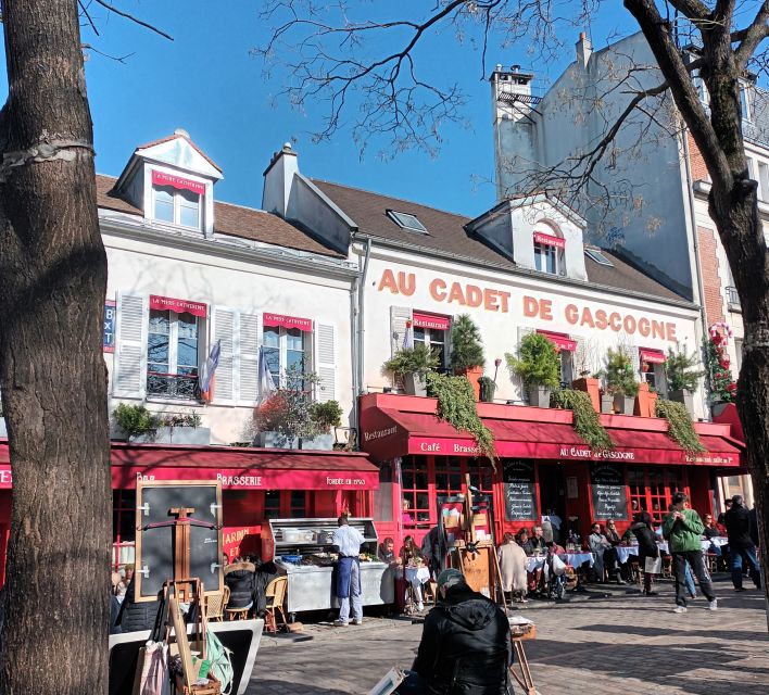 Paris: Montmartre Private Guided Tour & River Cruise Option - Moulin de la Galette and Le Bateau-Lavoir: art corners with context