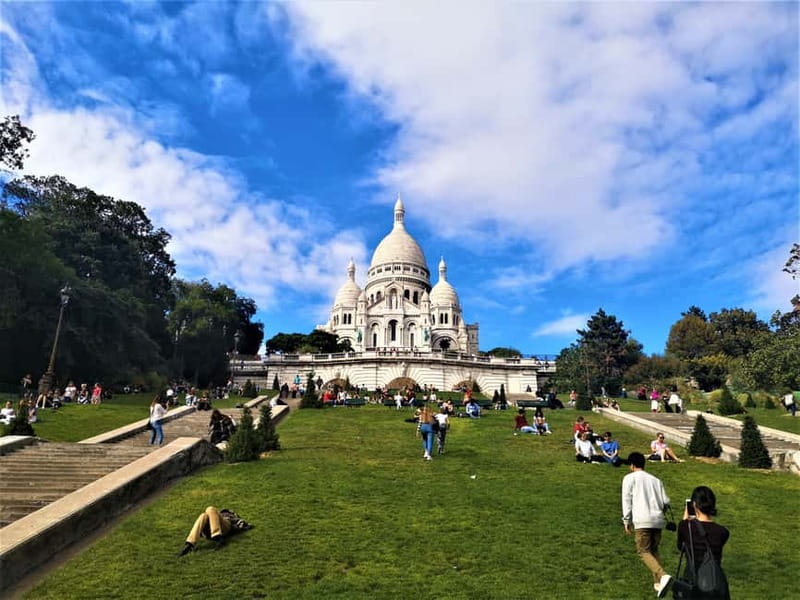 Paris: Montmartre Private Tour for Families - Price and Value: $258 for Up to 10 People in Montmartre