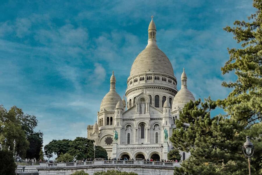 Paris: Montmartre Private Tour for Families - How This Family Guide Keeps Montmartre Under Control