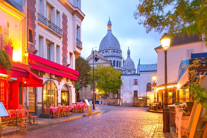 Paris (Montmartre) Scavenger Hunt and Sights Self-Guided Tour - Self-Guided Without Feeling Lost: Pros That Matter in Paris
