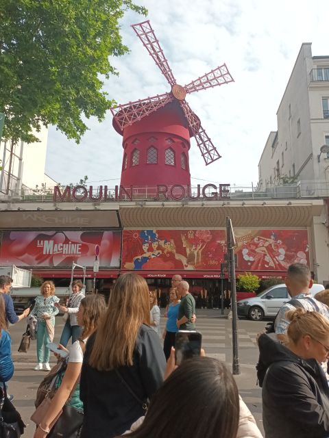 Paris: Montmartre Small Group Guided Walking Tour - Place du Tertre: artists at work, not just artists on postcards