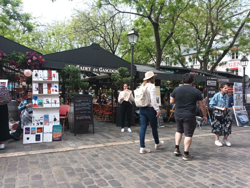 Paris: Montmartre Small Group Guided Walking Tour - Start at Anvers: the easiest place to meet and launch