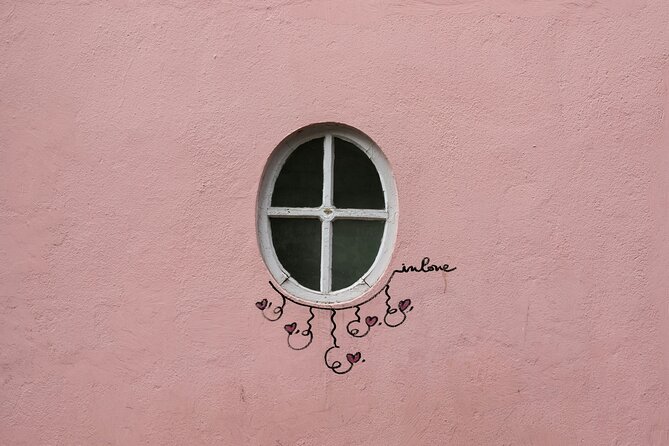 Paris - Montmartre Small Group Walking Tour with a True Local - The one thing that can affect your experience