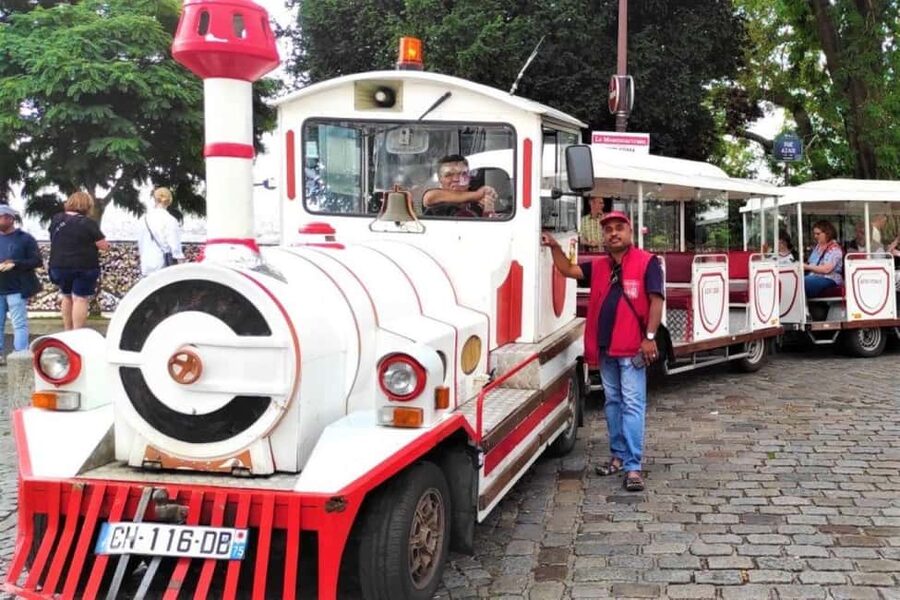 Paris: Montmartre Train Ride w/ Optional Seine River Cruise - Sacré-Cœur to Scenic Viewpoints: The Core 30 Minutes