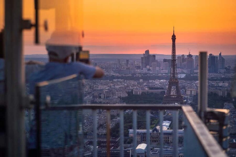 Paris: Montparnasse Tower Observation Deck Entry Ticket - Rooftop Walk and Photo Angles: The Best Part Is Turning Slowly