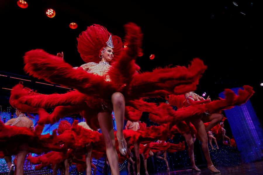 Paris: Moulin Rouge Show with Champagne and Drop-Off Service - Why Féerie at Moulin Rouge Is a Smart Paris Night Plan
