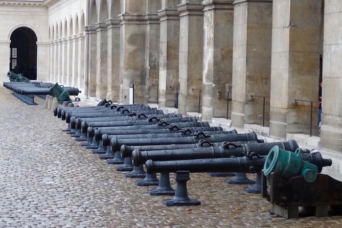 Paris: Napoleon’s Tomb and the Invalides Small-Group Guided Tour - Guides in the spotlight: what the best ones do with small groups