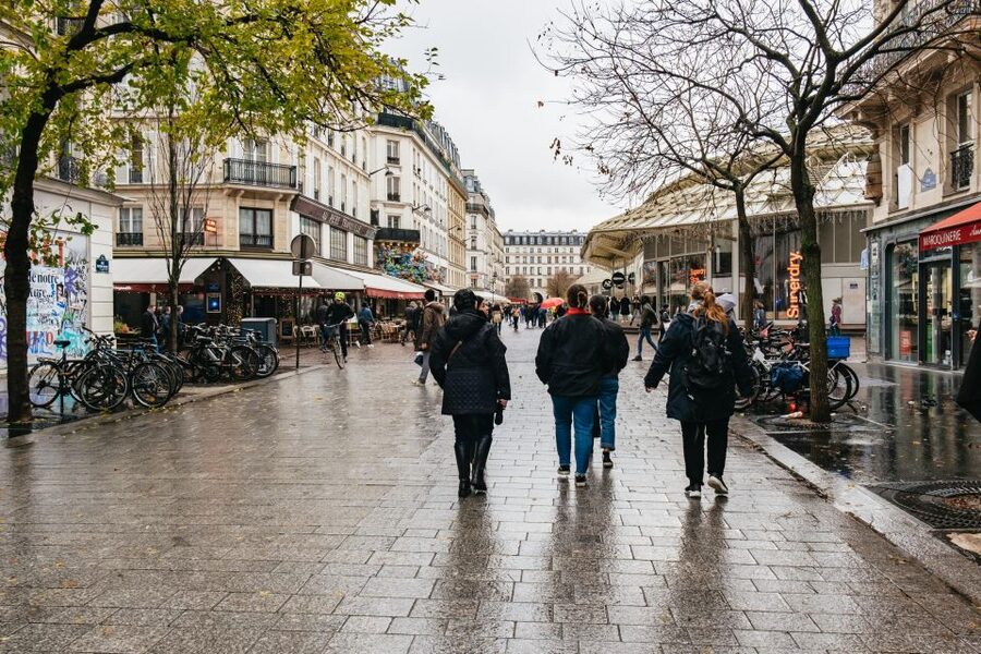 Paris: No Diet Club - Winter Unlimited Cheese Tour ! - The first stop: Les Marmottes and your cozy raclette restaurant table