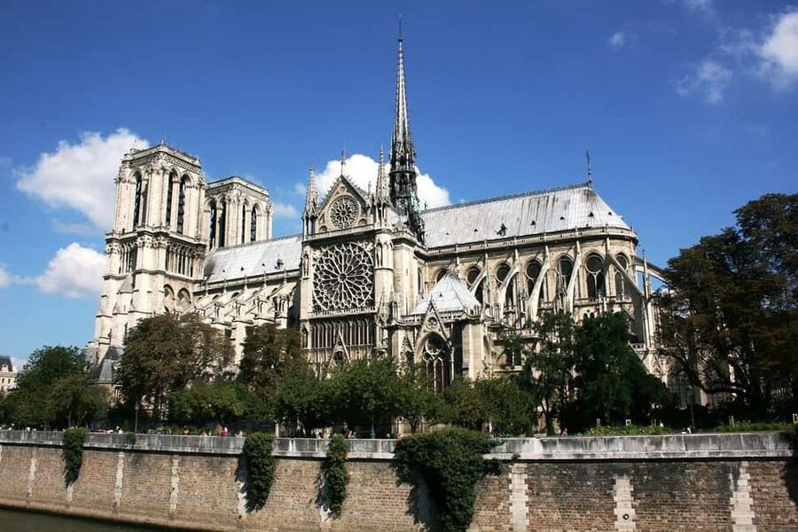 Paris: Notre-Dame Cathedral and Sainte-Chapelle Guided Tour - The Glass and the Stories: How to Look at Sainte-Chapelle