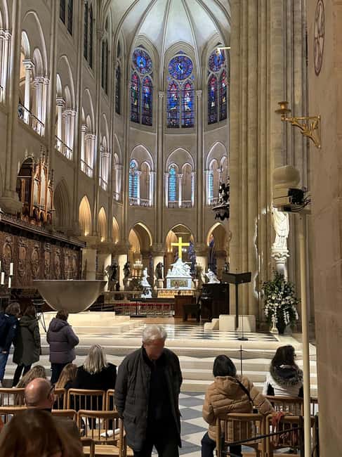Paris: Notre Dame Cathedral Guided Tour of the Neighborhood - Meeting at Rue d’Arcole, then walking with intent