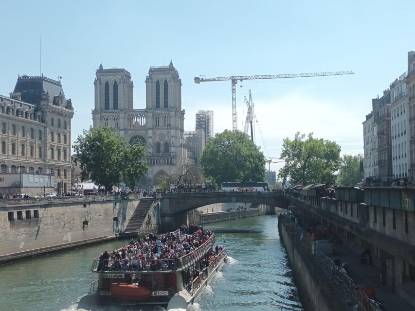 Paris: Notre Dame Exterior Walking Tour with Sainte Chapelle - Price and value: what $81 buys you in real time