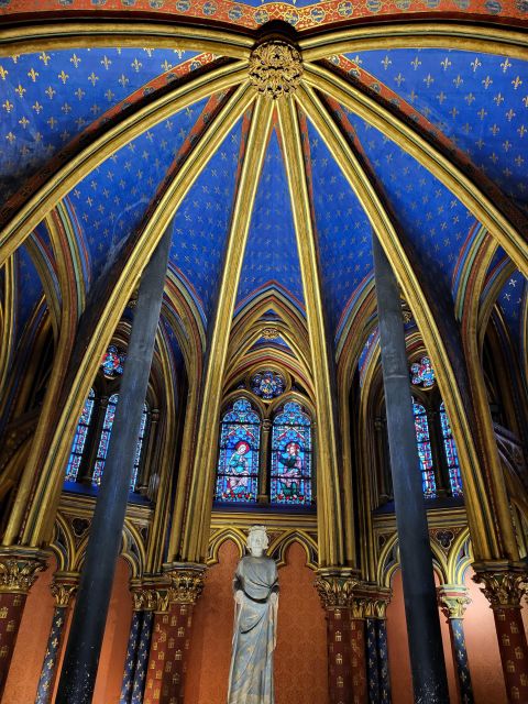 Paris: Notre Dame Exterior Walking Tour with Sainte Chapelle - Conciergerie add-on: another monument, another security check