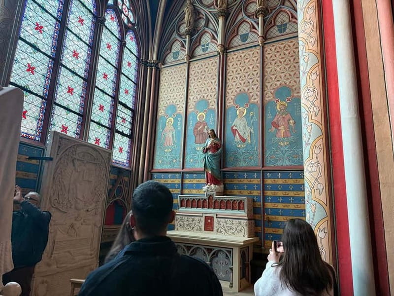 Paris: Notre-Dame Interior and Ile de la Cité Guided Tour - Price and value: what $104 buys you in 2 hours
