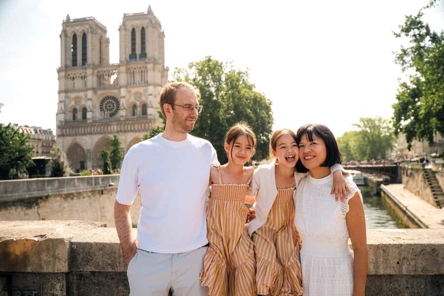 Paris: Notre Dame Interior Guided Tour with Entry Included - Meeting at Cité and What the Short Wait Really Means
