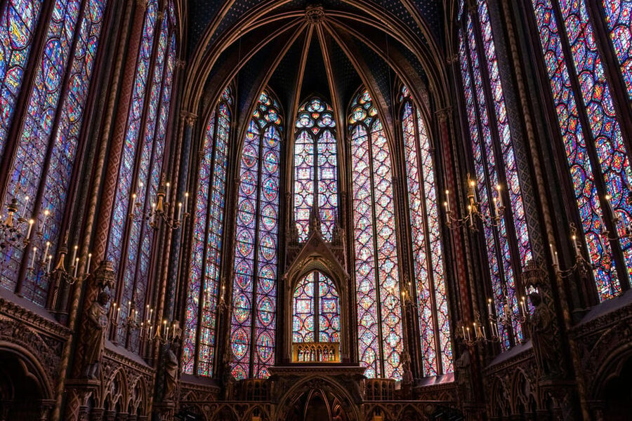 Paris: Notre-Dame Professional Guided Tour with Free Entry - The Interior Is Yours: Free Entry, Self-Guided Pace