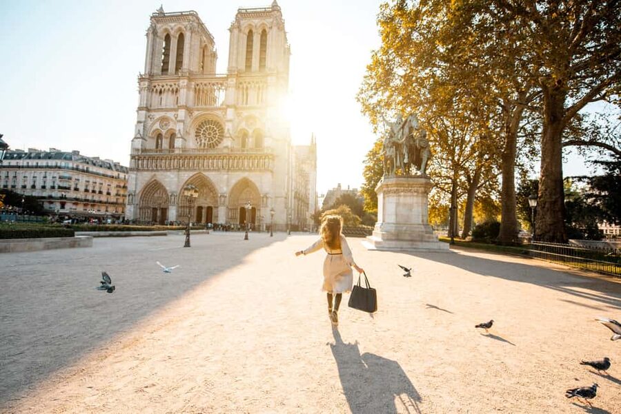 Paris: Notre-Dame The Restored Masterpiece Guided Tour - Meeting at Place Louis Lépine and getting oriented fast