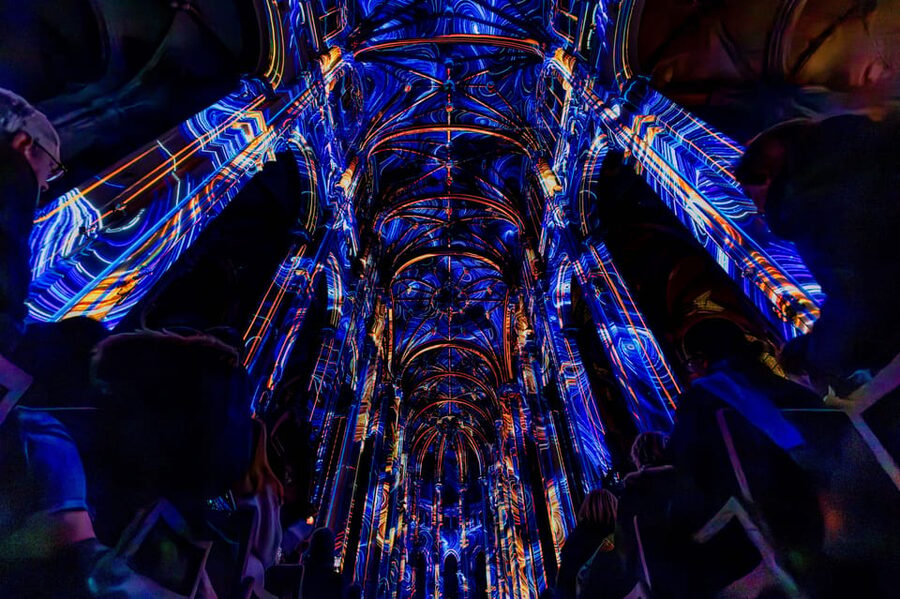 Paris: Nouveau spectacle Son et lumière - LUMINISCENCE - Devriez-vous réserver LUMINISCENCE à Paris?